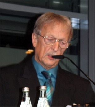 Rolf Schowalter spricht beim Neujahrsempfang